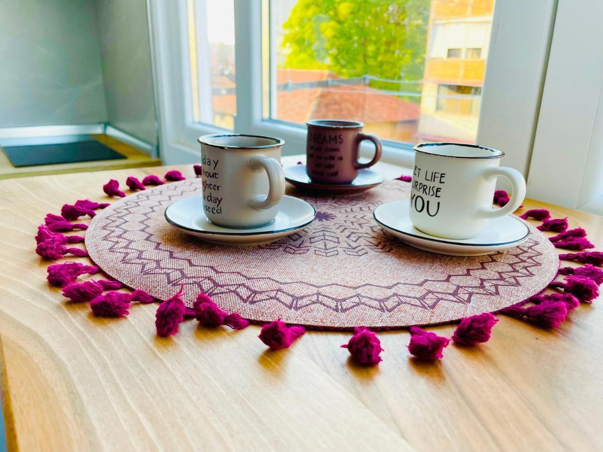 Appartement 1, Tirana